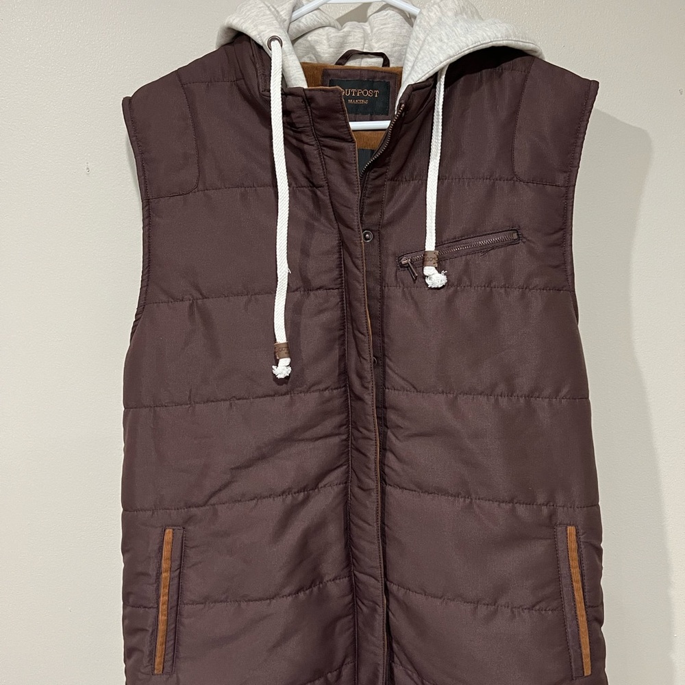 Buckle Outpost Vest! Brand new and never been worn!